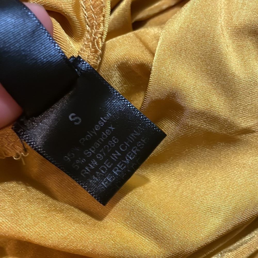 Dress - Picture 6 of 7